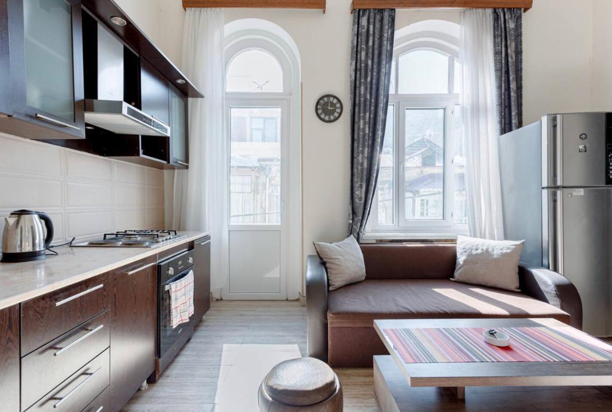Central Location King Size Bed Tbilisi Exteriör bild