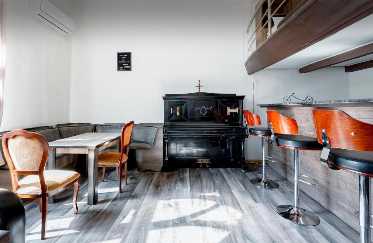 Central Location King Size Bed Tbilisi Exteriör bild
