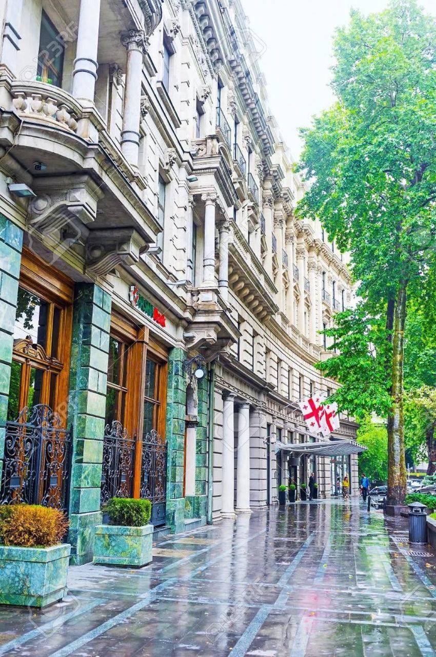 Central Location King Size Bed Tbilisi Exteriör bild