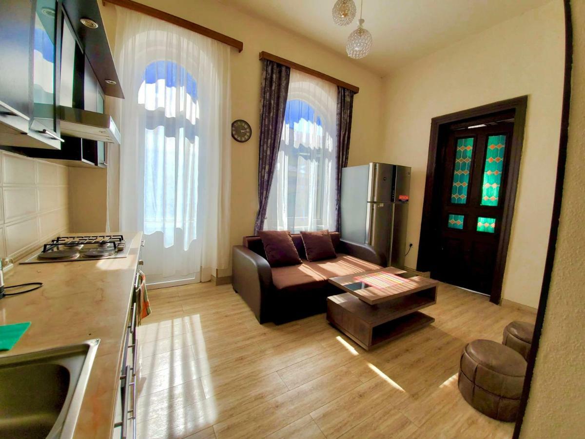 Central Location King Size Bed Tbilisi Exteriör bild