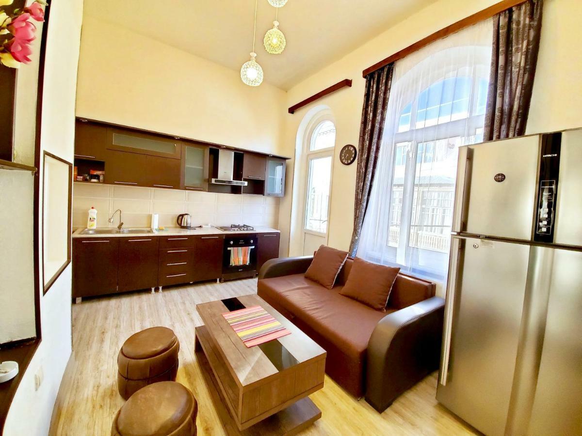 Central Location King Size Bed Tbilisi Exteriör bild