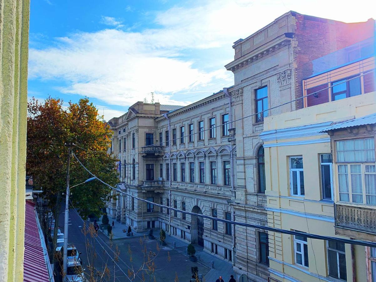 Central Location King Size Bed Tbilisi Exteriör bild